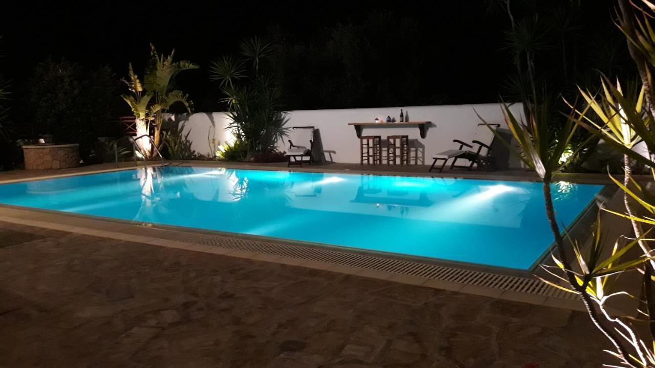 Villa Almyra Aegina Luaran gambar